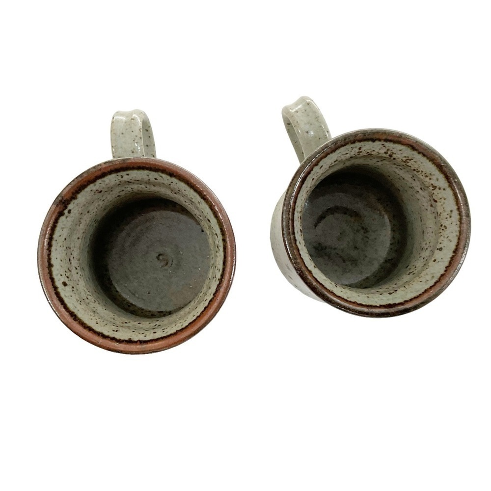 Set of 2 Studio Pottery mugs with handles . Artist Signed 12 ounce each - Picture 8 of 12